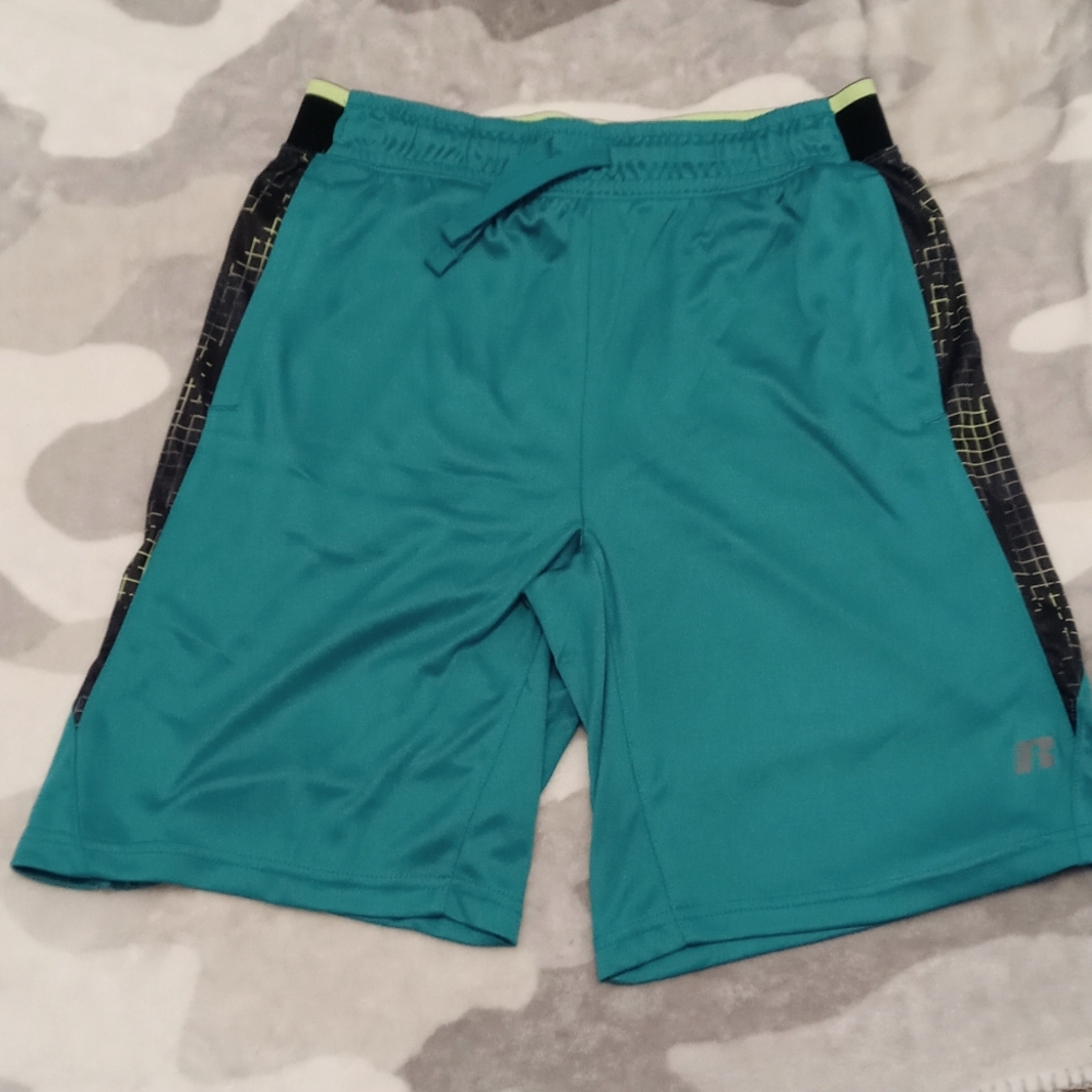 Russell basketball shorts boys XL